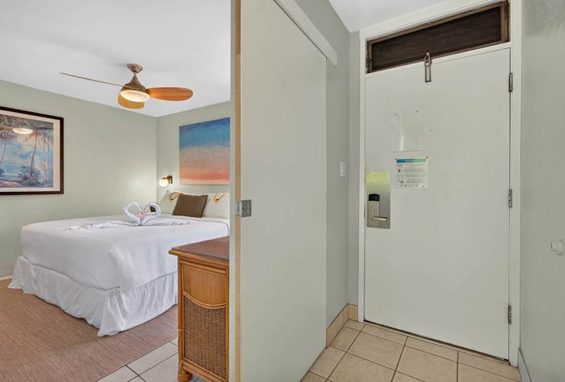 Entry way & bedroom entry
