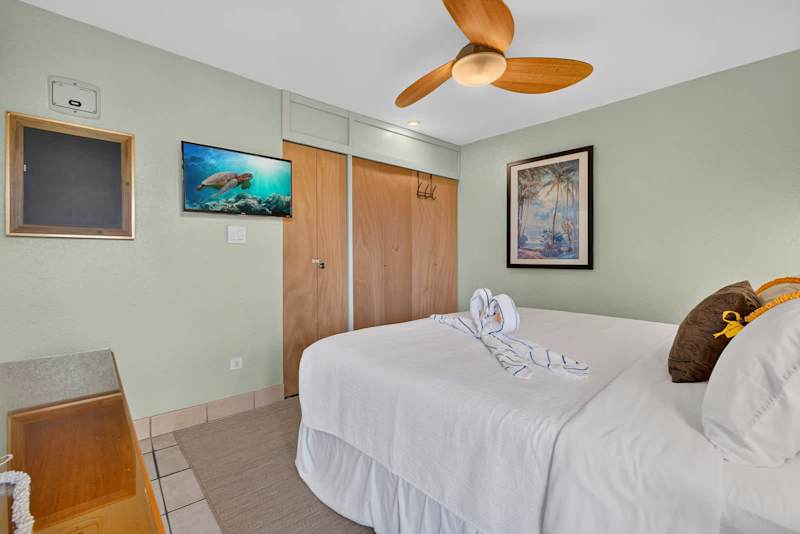Default bedroom (4 of 5)