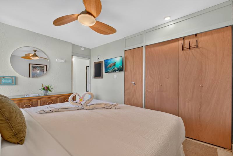 Default bedroom (5 of 5)
