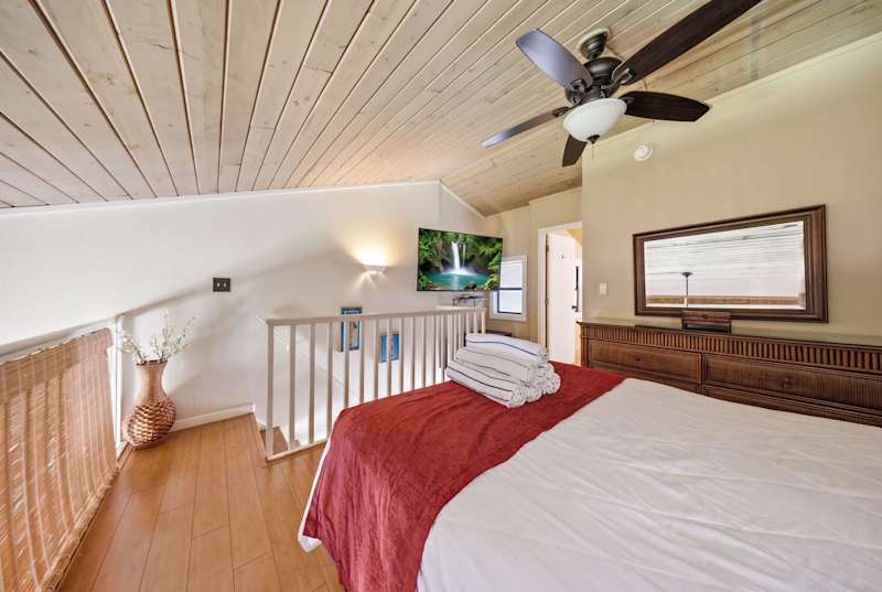 Cozy Queen Bedroom (3 of 3)