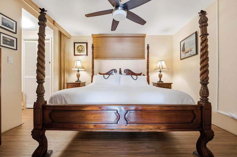 Primary King Bedroom (2 of 4)