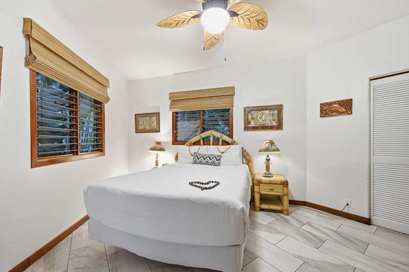 Guest Bedroom 2 (1 of 3)