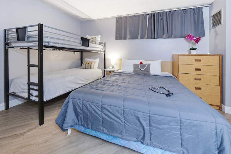 Cozy Guest Bedroom (3 of 4)