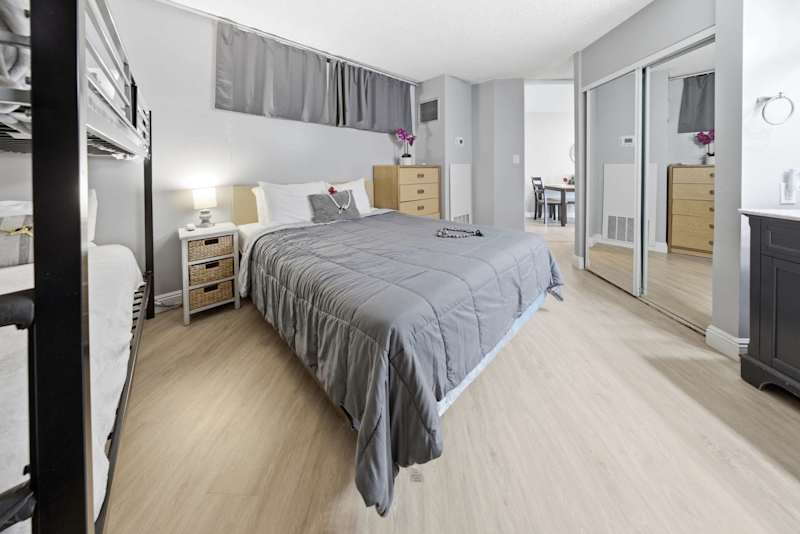 Cozy Guest Bedroom (2 of 4)