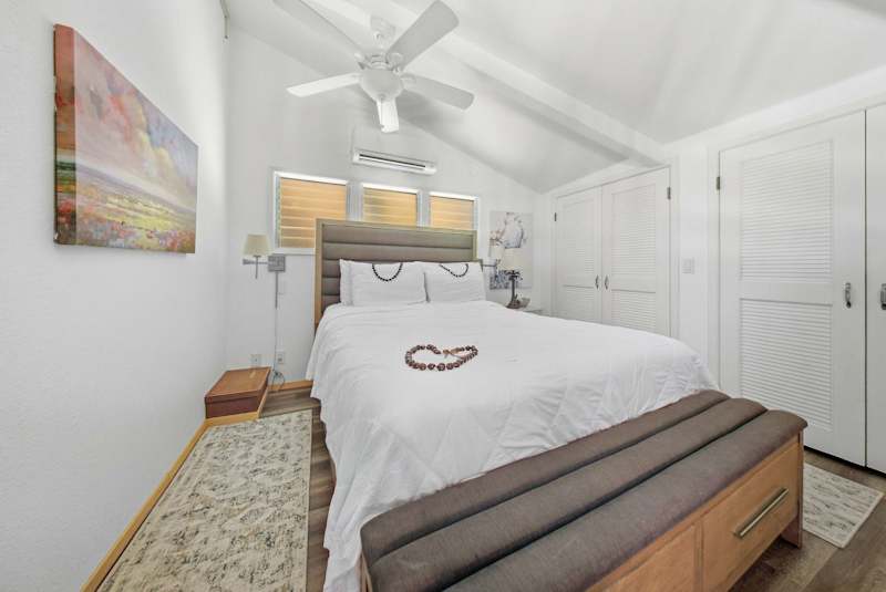Guest Bedroom 1 (1 of 2)