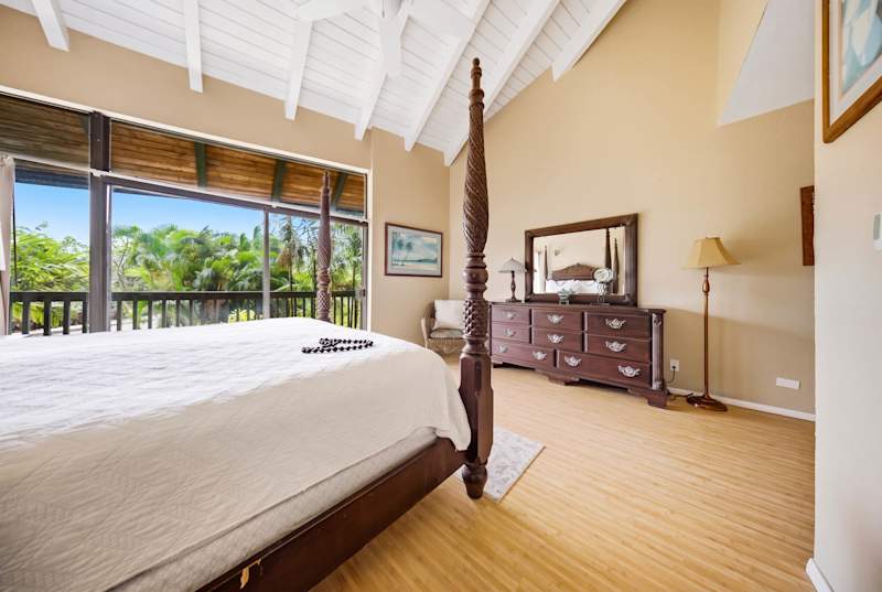 Master bedroom (2 of 5)
