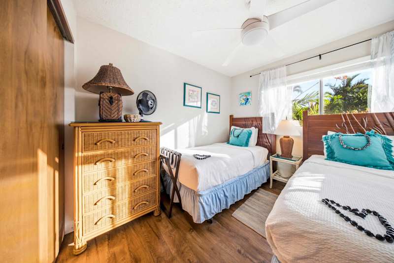 Guest Bedroom (2 of 2)