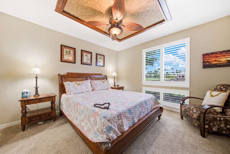 Primary King Bedroom (1 of 2)