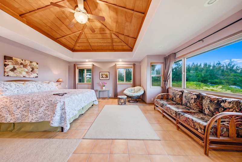 Primary Queen Suite (3 of 5)