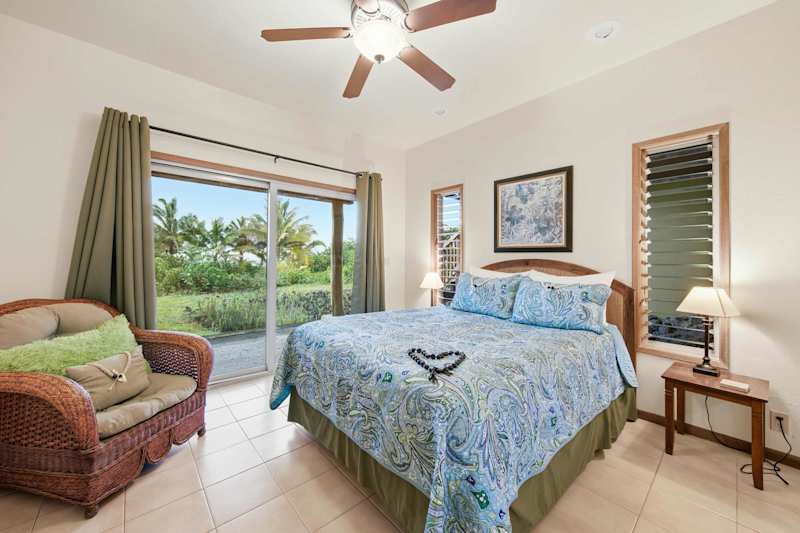 Secondary King Suite (1 of 3)