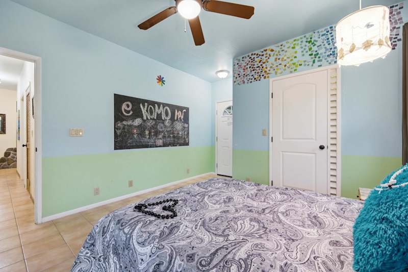 Guest Bedroom (2 of 3)