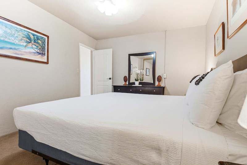 King Suite Bedroom  (3 of 3)