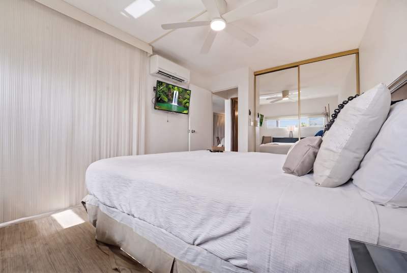 Guest Bedroom (3 of 4)