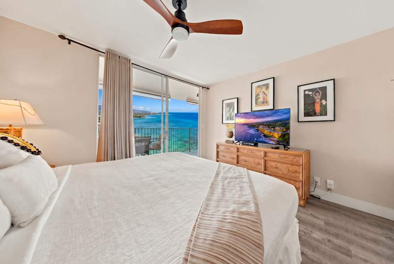Guest Bedroom (2 of 2)