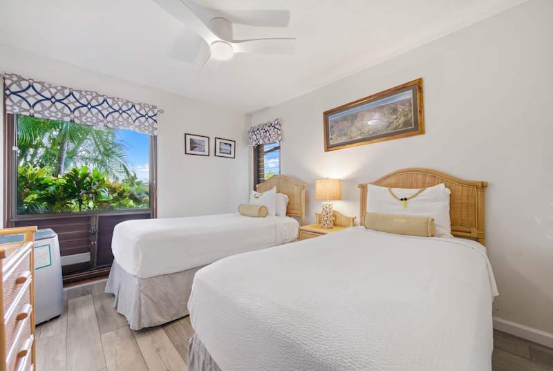 Guest Bedroom (2 of 2)
