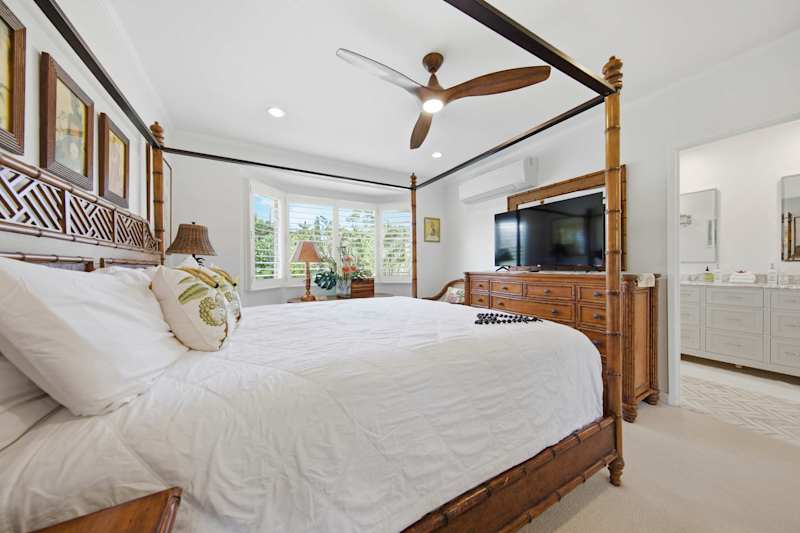 Specious King Bedroom (1 of 2)