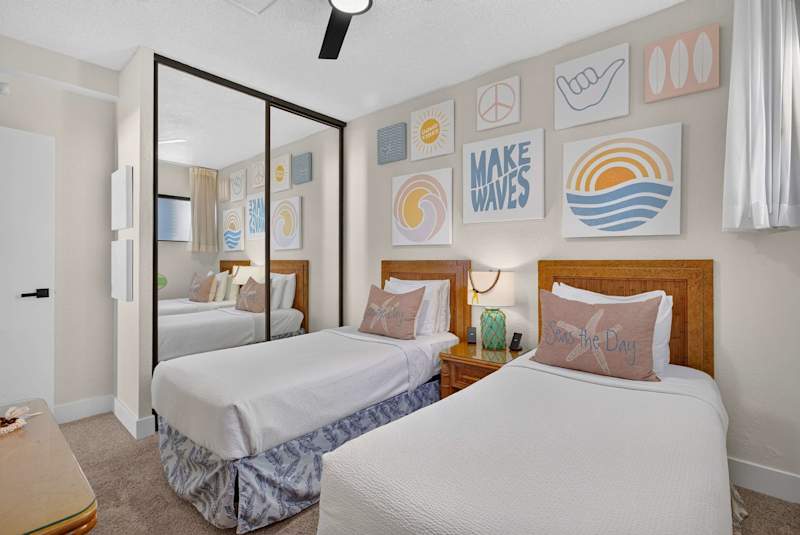 Guest Bedroom (4 of 5)