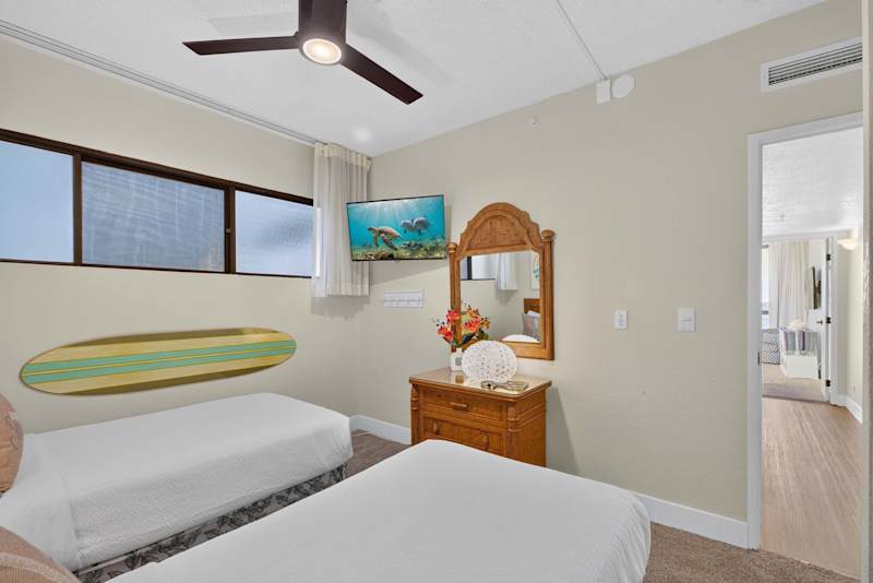 Guest Bedroom (5 of 5)
