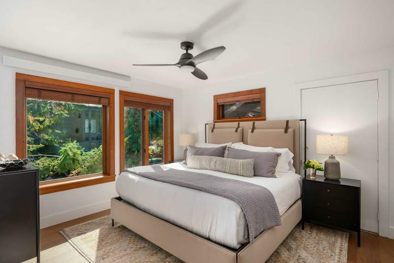 Bedroom (1 of 2)