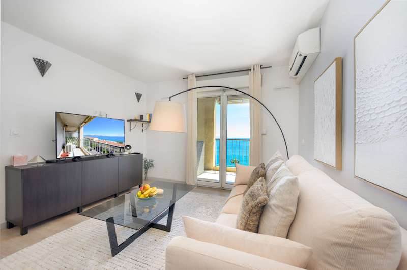Vue mer & terrasse 5 pers, proche plage et centre : Nice