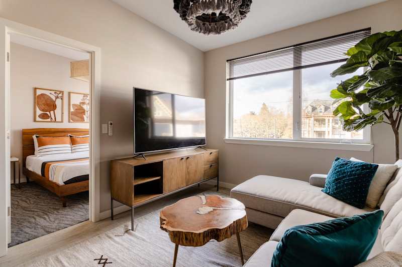 Asylum 303 — Stylish Hawthorne 1BR