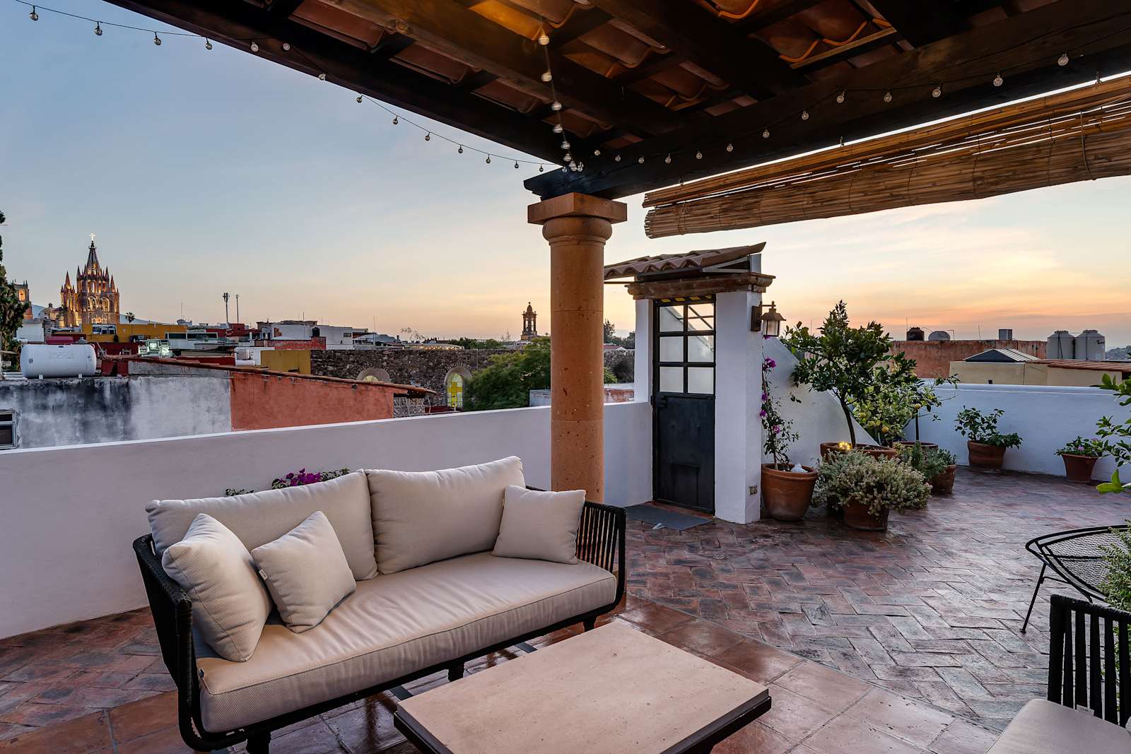 Casa Bellavista, 4BR in Centro Jardin Allende photo 3