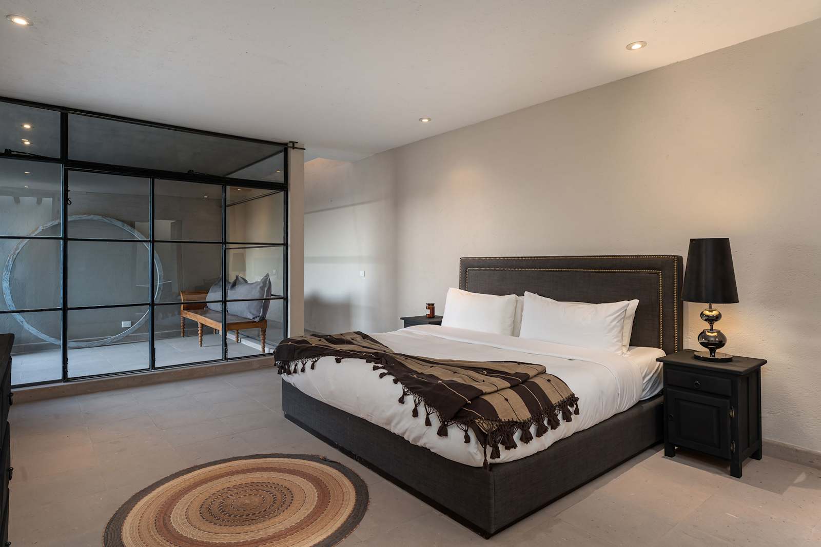The Glasshouse — Contemporary 5BR w/Pool & Rooftop photo 3