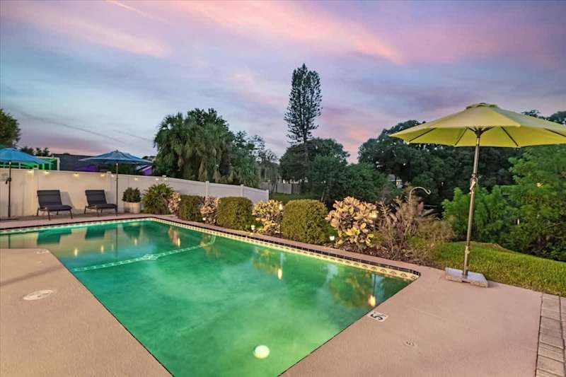 Waterfront Heated Saltwater Pool 8 mi to Beach