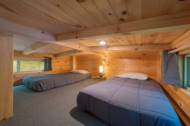 Low ceiling (4ft) lofted bedroom. Great for kids!