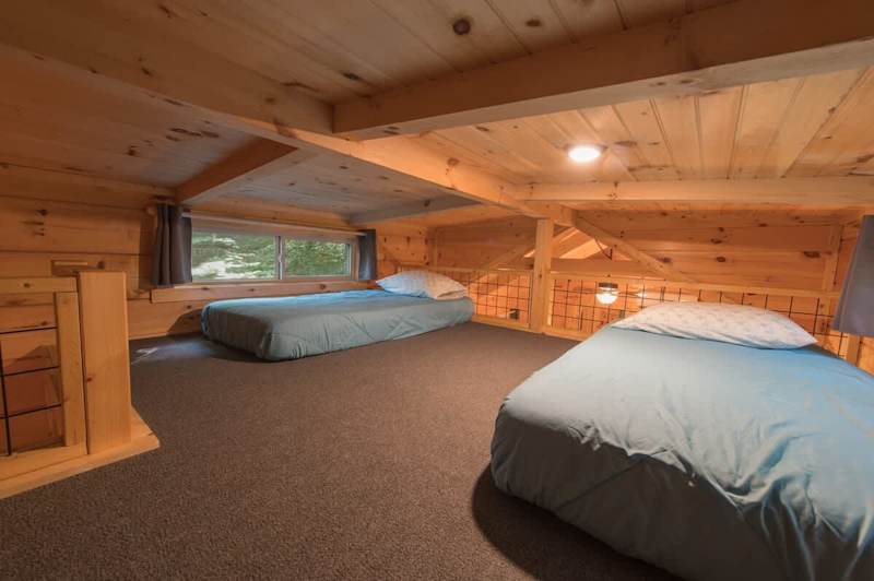 Low ceiling (4ft) lofted bedroom. Great for kids!