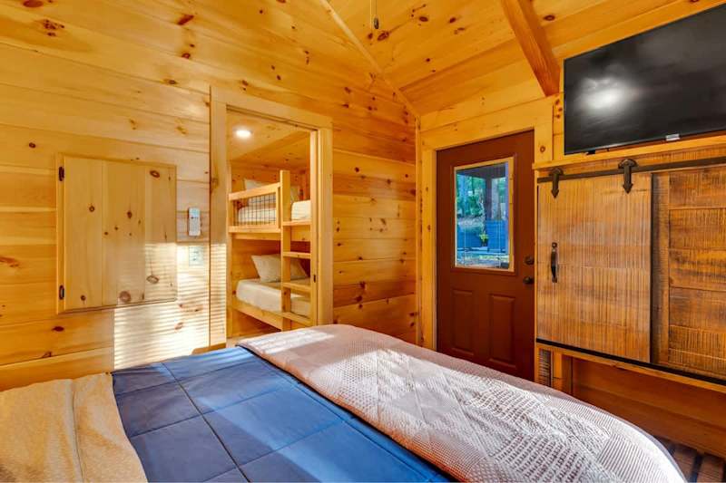 Eliza Cabin photo 20