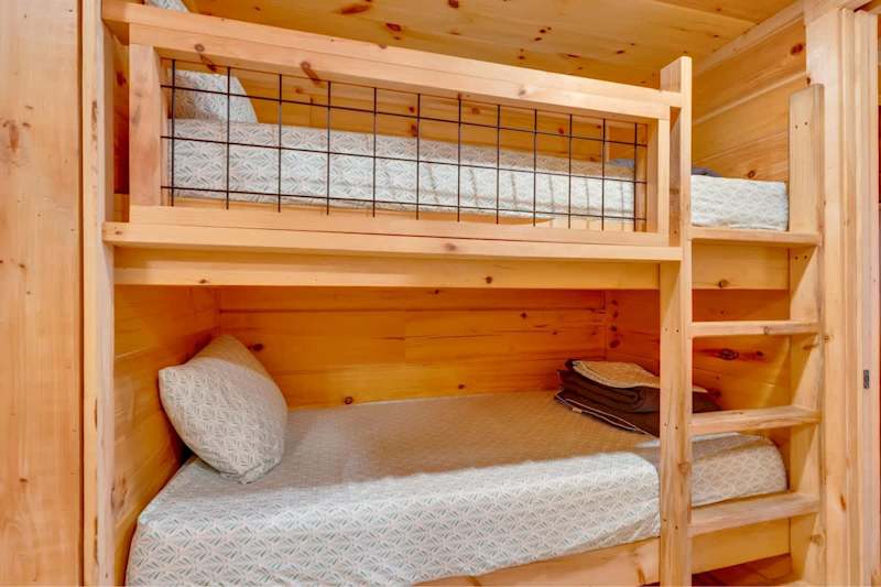 Eliza Cabin photo 5