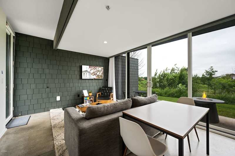 Modern 1BD Retreat · Patio & Firepit · Egg Harbor