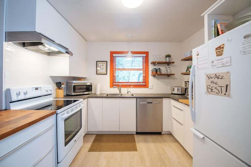 Downtown Baileys Harbor Retreat · Walk to Dining