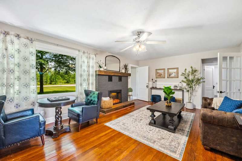 Private 5-Acre Retreat · Firepit · Egg Harbor