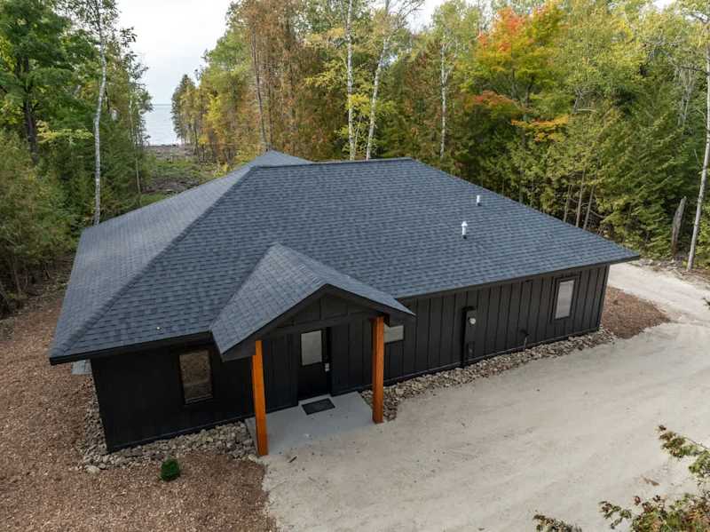 Lake View Retreat · Private Shoreline · Accessible, Egg Harbor, WI