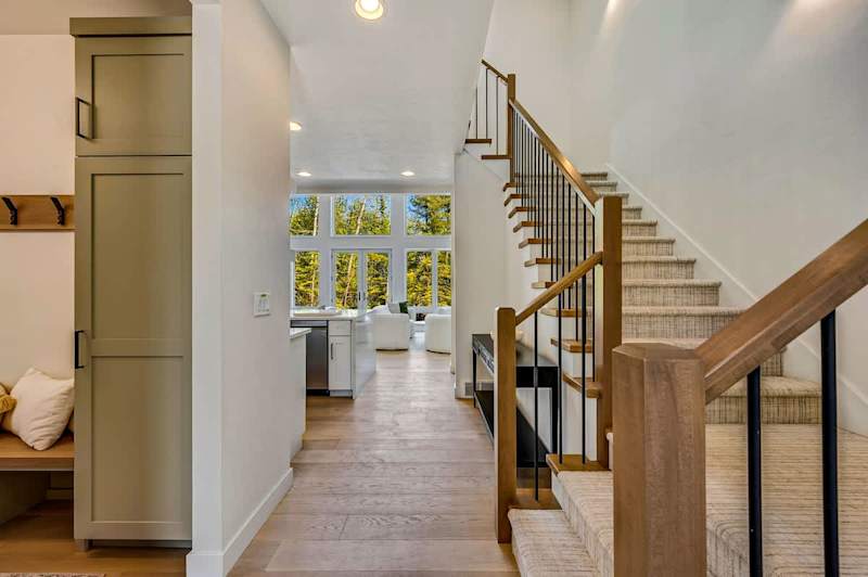 Luxe Lakefront Home · Sleeps 10 · Jacksonport