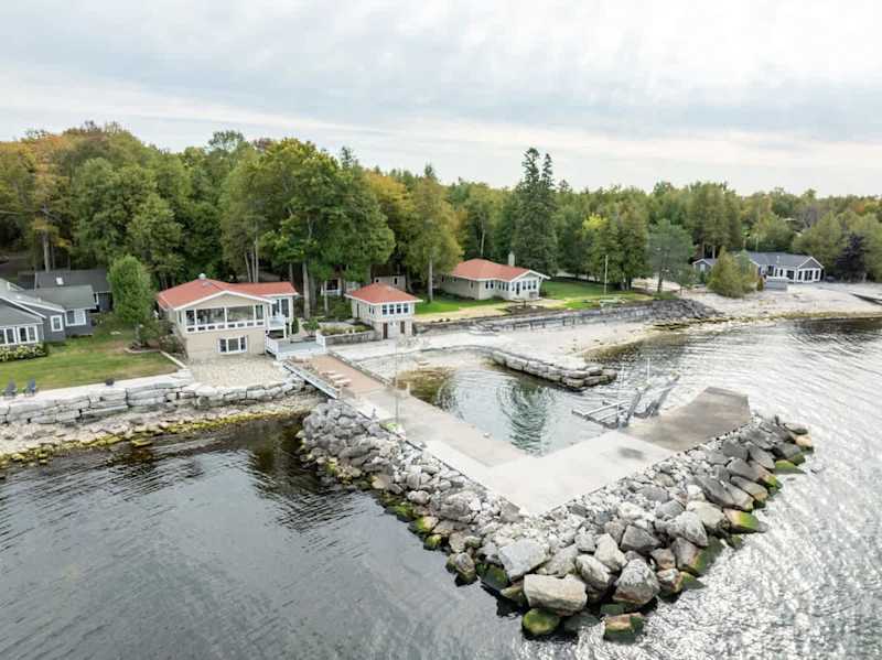Waterfront Group Retreat · Sauna · Door County, Egg Harbor, WI