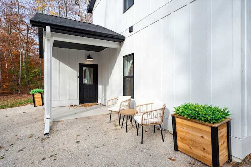 Pet-Friendly Modern Retreat · Woods · Ellison Bay