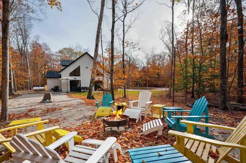 Set in the heart of Door County, Folklore Woods combines wooded privacy with proximity to local attractions.