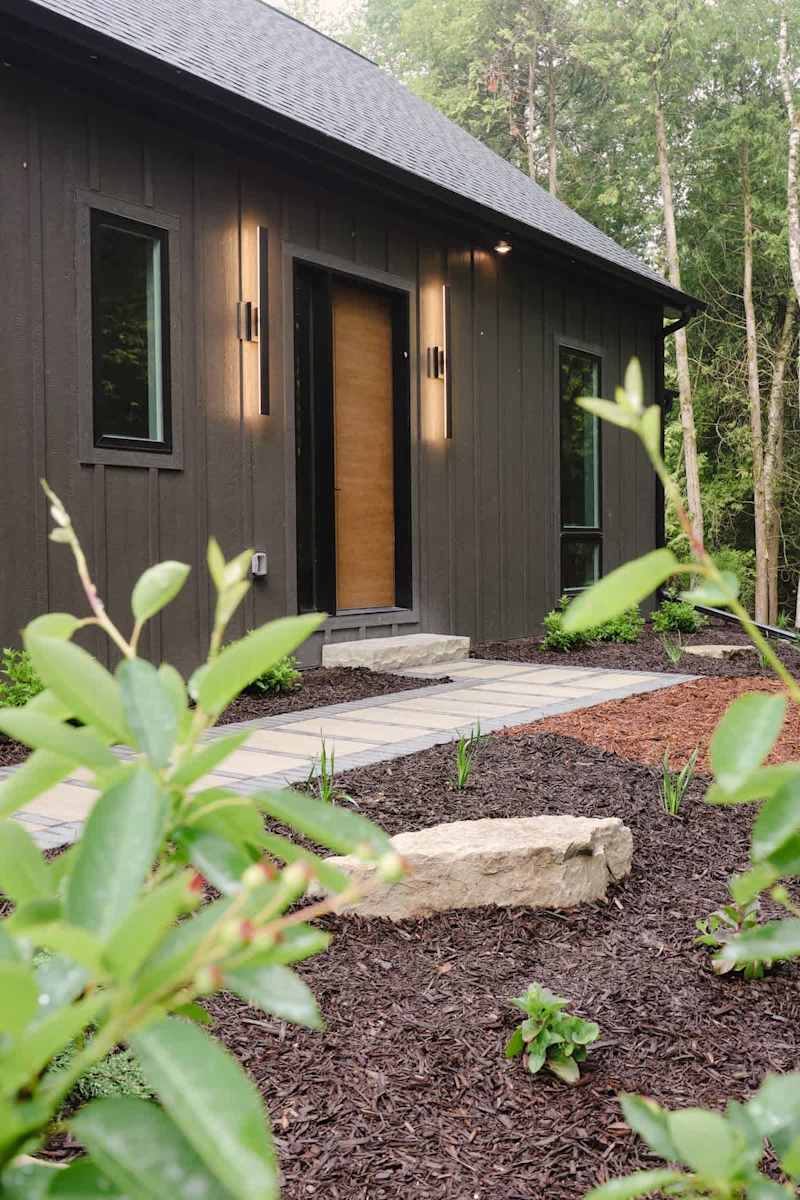 Modern Luxury Retreat · Game Loft · Near Bay