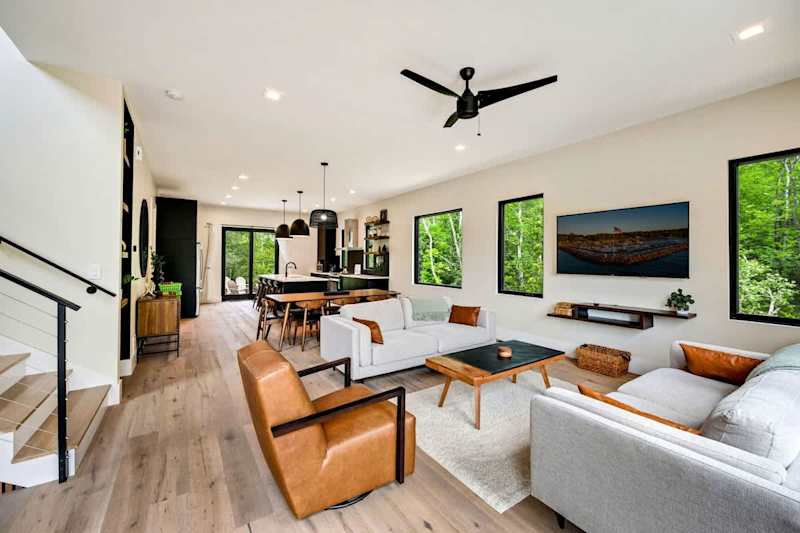 Designer Luxury Home · Walk to Downtown Egg Harbor
