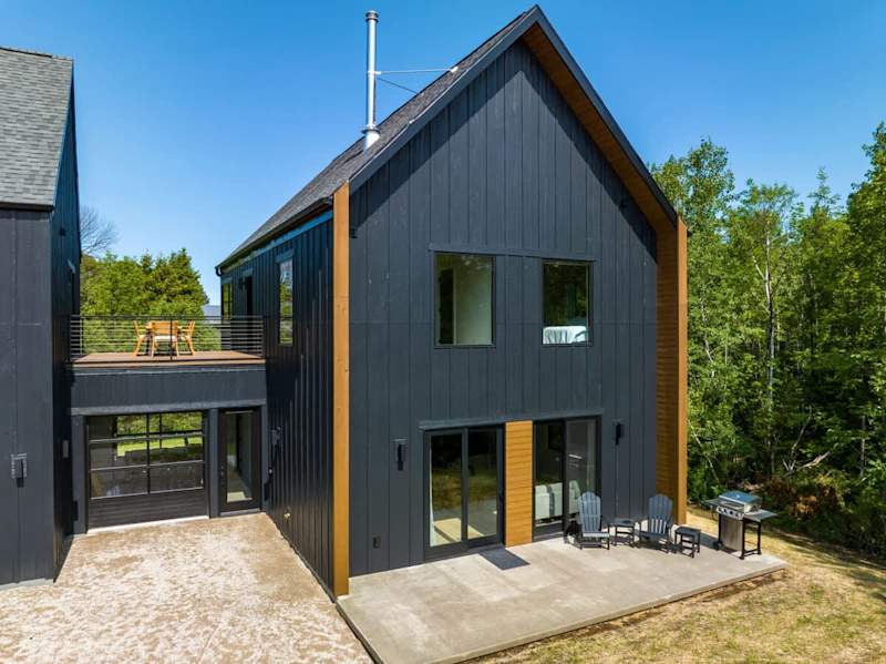 Welcome to the Nordica House, a modern and design-driven retreat in the heart of Egg Harbor. With 3 bedrooms and 2 bathrooms, this spacious property offers a perfect blend of style and comfort.