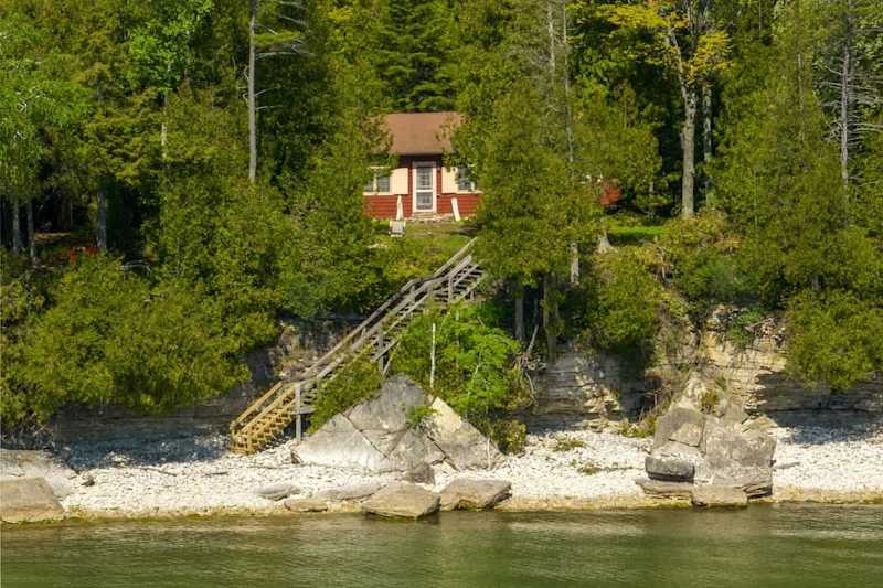 Lakefront Cottage · Sunrise Views · Jacksonport