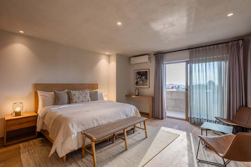 Le Cottage Penthouse, 2BR with Private Jacuzzi & Parroquia Views photo 3