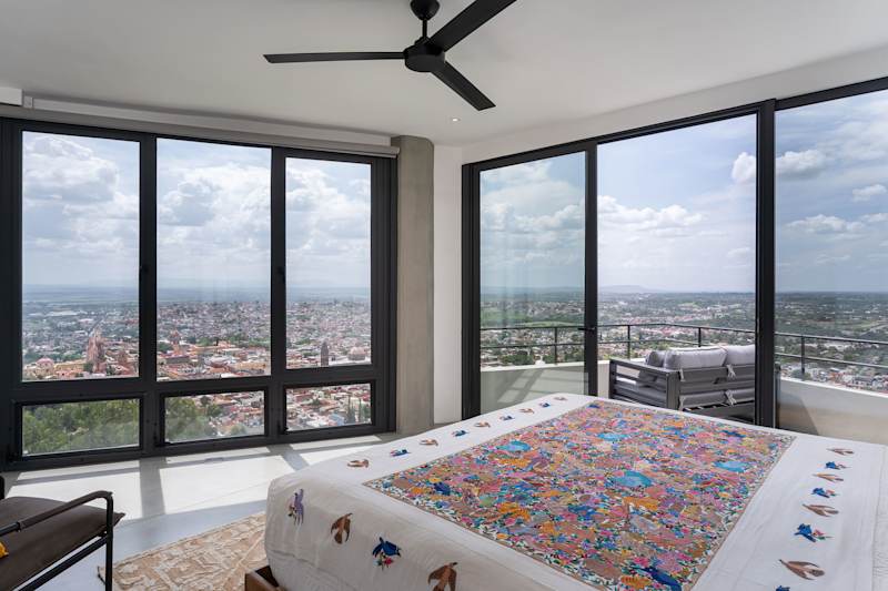 Casa Altamira: Stylish 1BR w/ City Views in Centro photo 2
