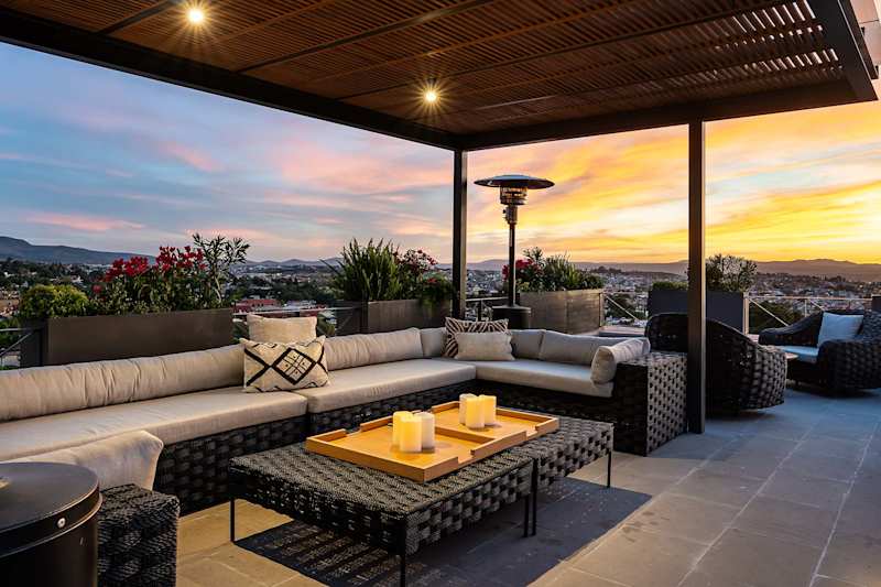 Le Cottage Penthouse, Large Terrace & City Views photo 2