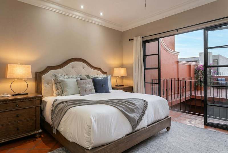 Casa Mimosa, 3BR Retreat with Rooftop & City Views photo 3