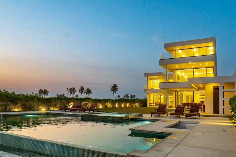 Casa La Terca, 9BR Beachfront Estate, Private Pool, Ocean View & Beach Access photo 1