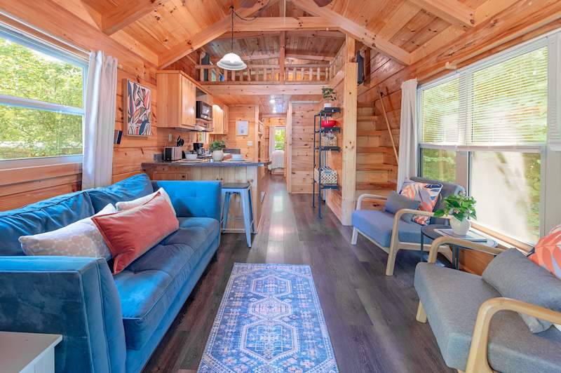 Elise Cabin photo 2